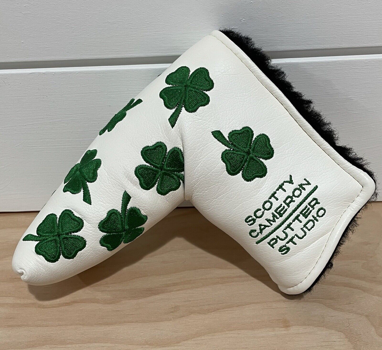 Scotty Cameron Headcover 2007 St. Patricks Day Four Leaf Clover PUTTER COVER
