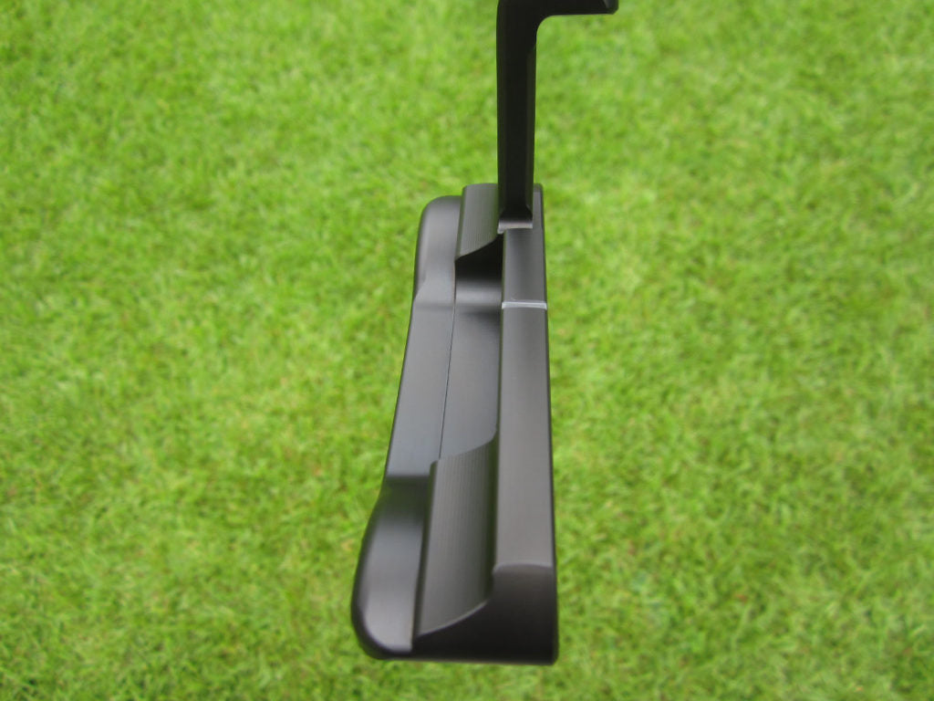 Scotty Cameron 2022 Jet Set Black Newport Special Select Limited Release 35″