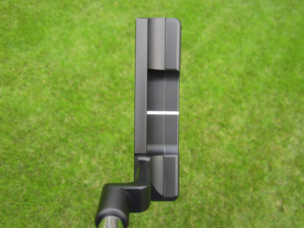 Scotty Cameron Gallery Deluxe MOTO Black Newport 2 Special Select 34″ w/ USA CT Headcover